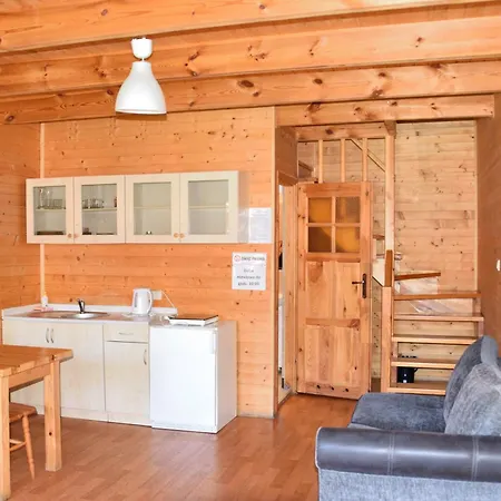Lodge Mlodziezowy Dla Grup Eldorado Mielno Centrum, 200m Od Morza *