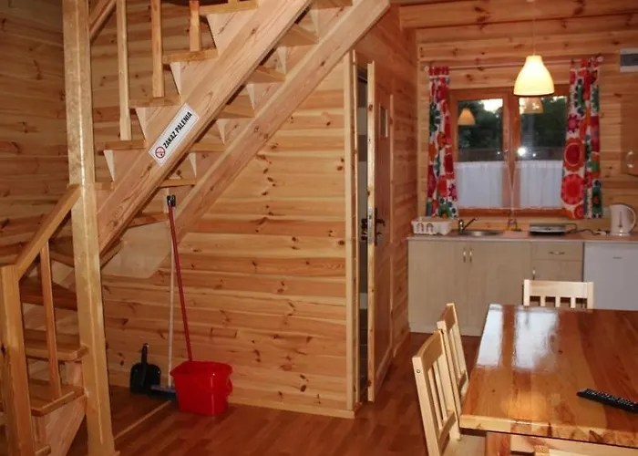 Tylko Dla Rodzin Wakacyjne Eldorado Centrum Mielna, 200m Od Morza 山林小屋 梅尔诺