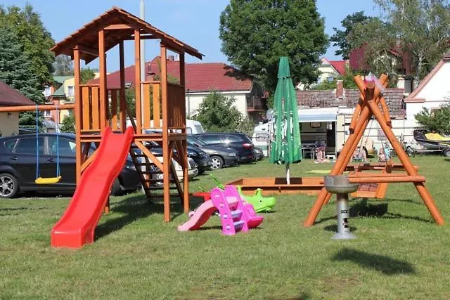 Tylko Dla Rodzin Wakacyjne Eldorado Centrum Mielna, 200m Od Morza Alojamento de Turismo Selvagem Mielno (Koszalin)